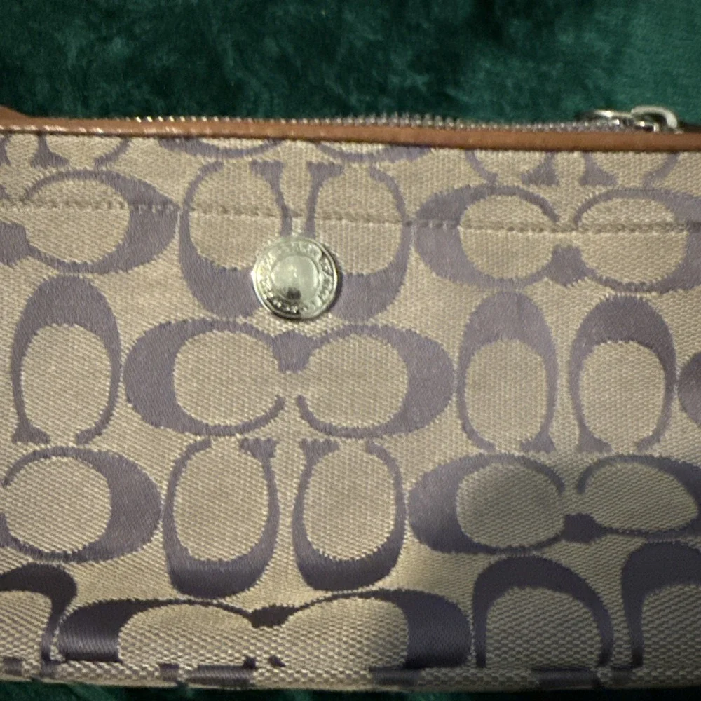 Coach‎ Purple Signature Jacquard Wristlet Tan Leather Trim Silver Hardware